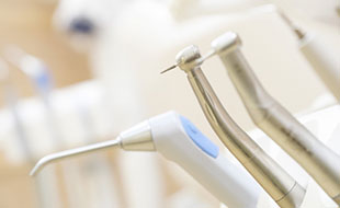 歯垢や歯石の除去