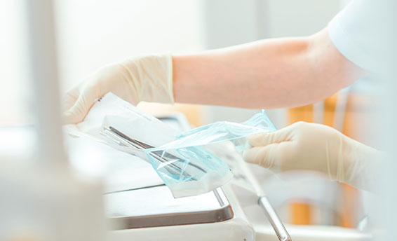 徹底した衛生管理でいつも清潔な院内